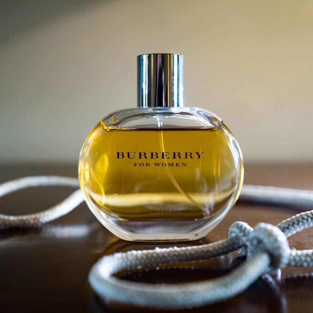 Buy original Burberry Classic Eau De Parfum For Women at perfume24x7.com